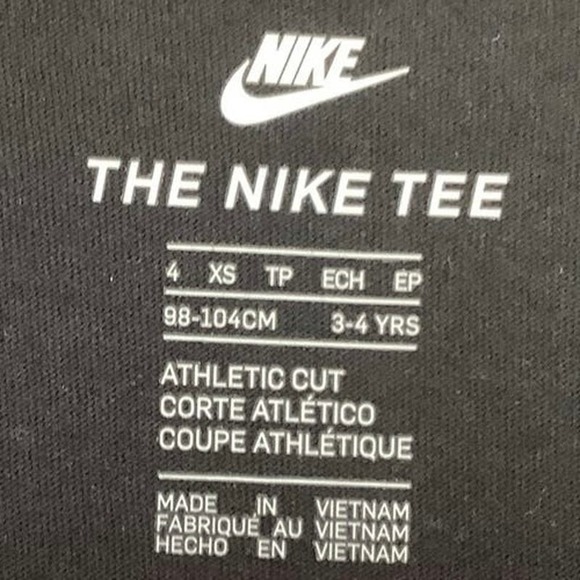 NEW! Nike Size 4 X-Small Kids Space Jam Black Tee Lola Basketball $25 msrp J11-6 - Picture 4 of 9